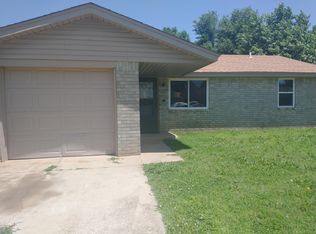 1021 W Griggs Way, Mustang, OK 73064
