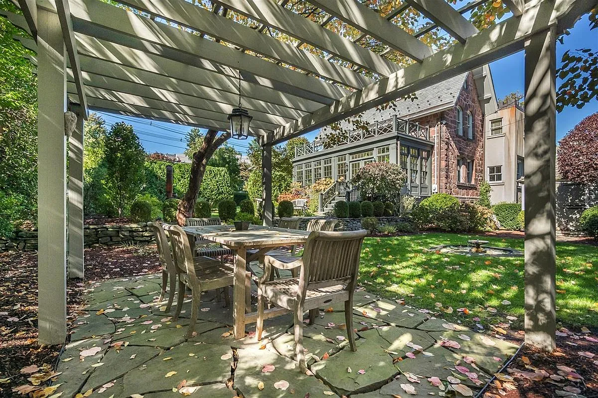 3 bed, 3000 sqft, $15,000 — Photo 4