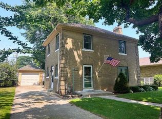 1610 Michigan Ave, Manitowoc, WI 54220