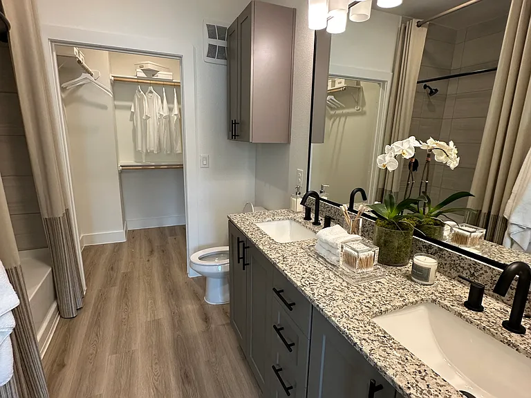 3035 Walnut Bend Ln — Photo 9