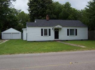 5715 Robinson St, Hanahan, SC 29410