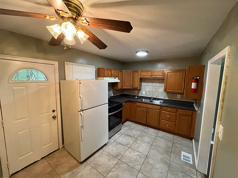 2081 Brewer Blvd SW #1 — Photo 9