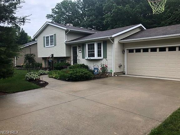 2nd image of 1411 Rolling Meadows Dr