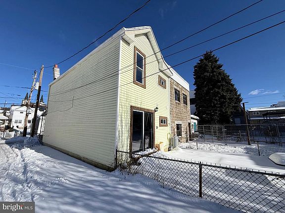 3rd image of 314 W Olive St