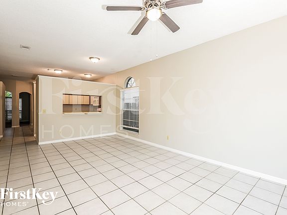 5th image of 1047 Whittier Cir