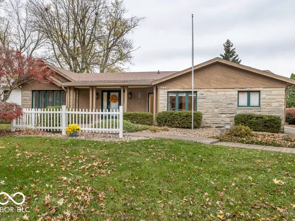 700 Orchard Ln, Greenwood, IN 46142