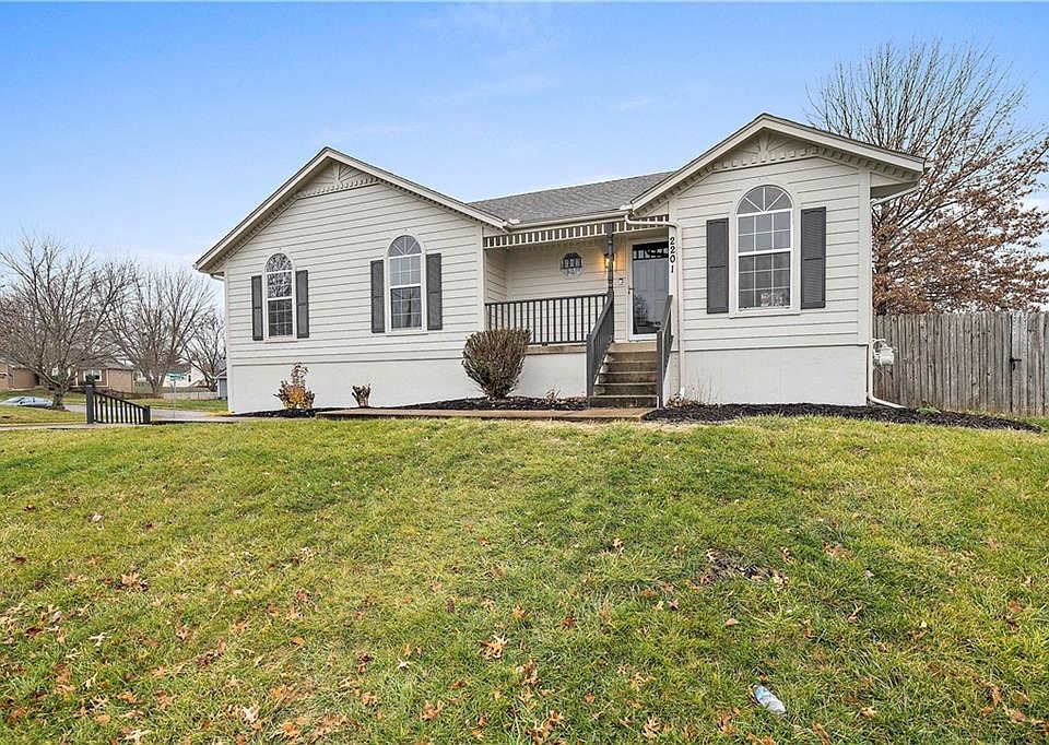 1st image of 2201 NW Cove Ct