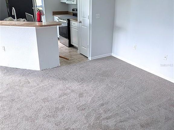 4th image of 5581 Rosehill Rd Unit 205