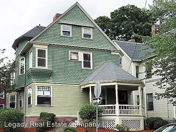1st image of 240 Bowen St