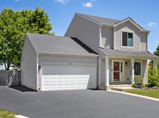 1312 Burke Ln, South Elgin, IL 60177
