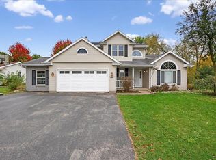 425 Sunnyview Ln, Marshall, WI 53559