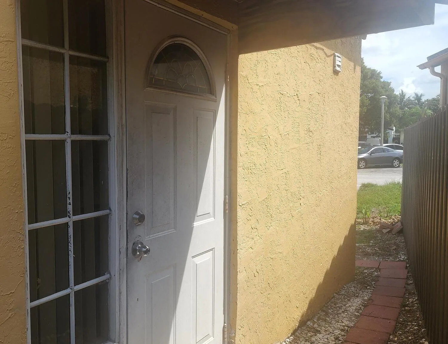Studio, 1.0 bath, 400 sqft, $1,200 — Photo 3