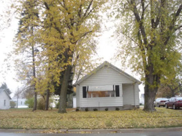 403 N Walnut Ave, Forreston, IL 61030
