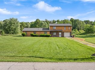 3102 Shaffer Rd, Atwater, OH 44201