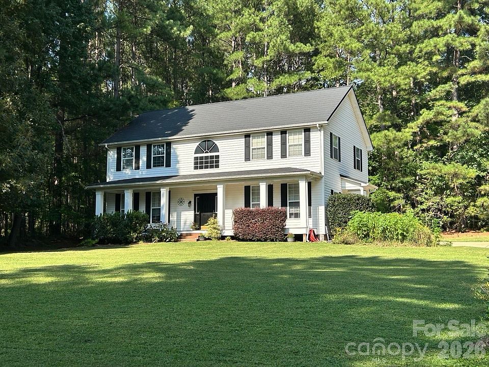 1st image of 3686 Lake Bluff Dr