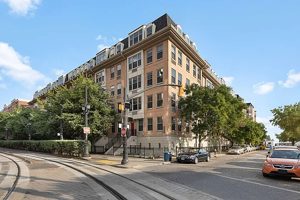 Sold by Nest Seekers International | media 15