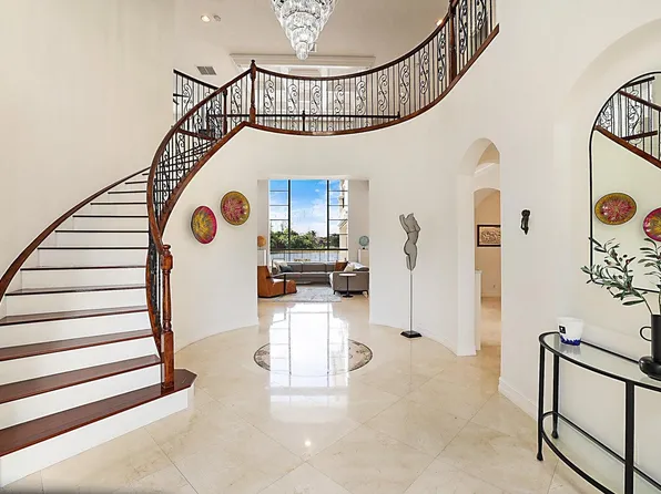 533 Edgebrook Lane, West Palm Beach, FL 33411