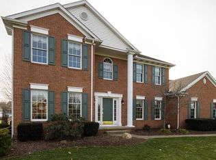 5071 Paddington Down Rd NW, Canton, OH 44718