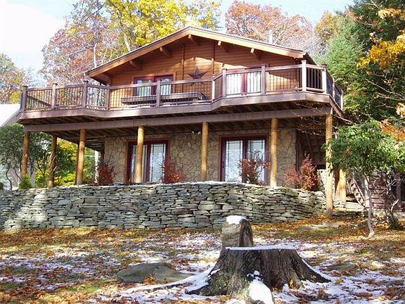 2nd image of 139 Hickory Dr