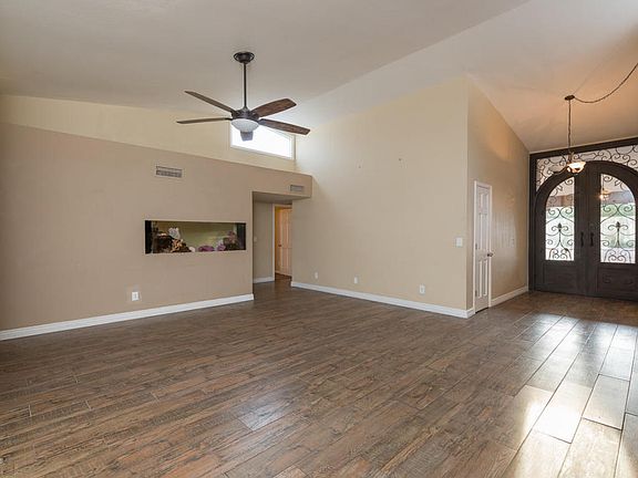 4th image of 15401 N 59th St