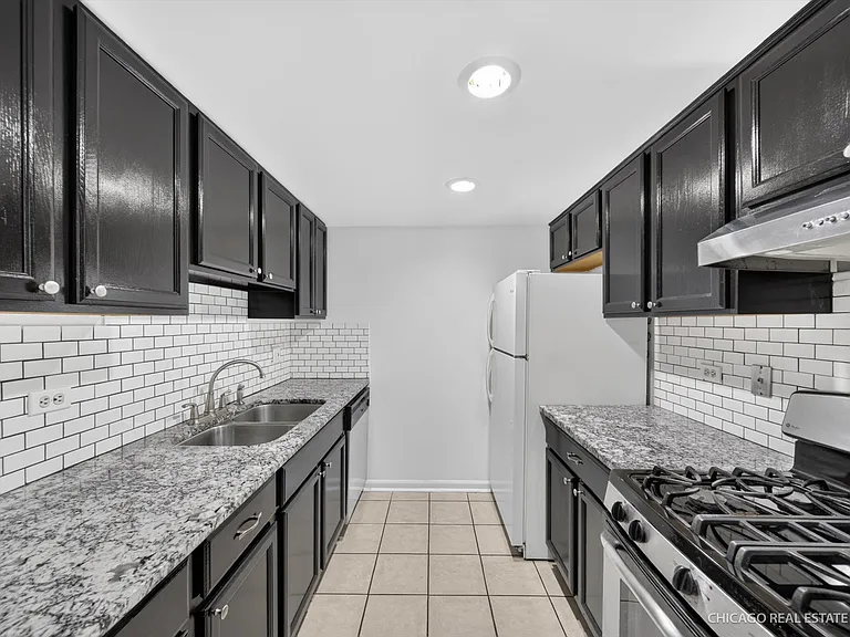 138 E Bailey Rd #H — Photo 2