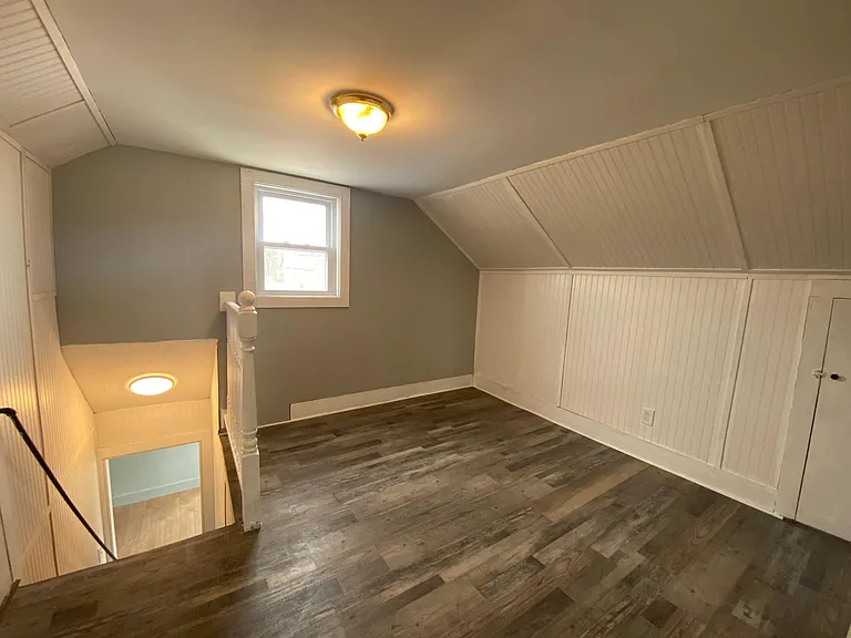 196 Main St #2 — Photo 16