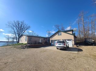 225 Long Lk E, Bottineau, ND 58318