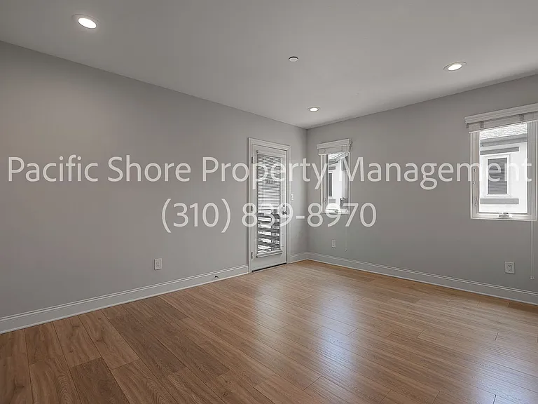 7205 S. La Cienega Apartments — Photo 33