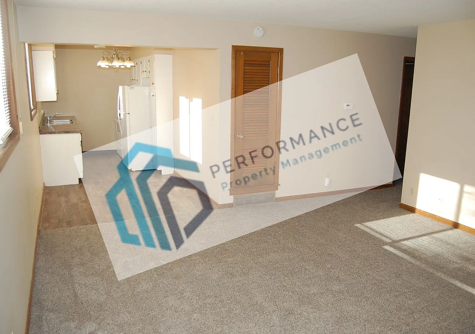 Spacious 1-bedroom near Midtown! — Photo 3