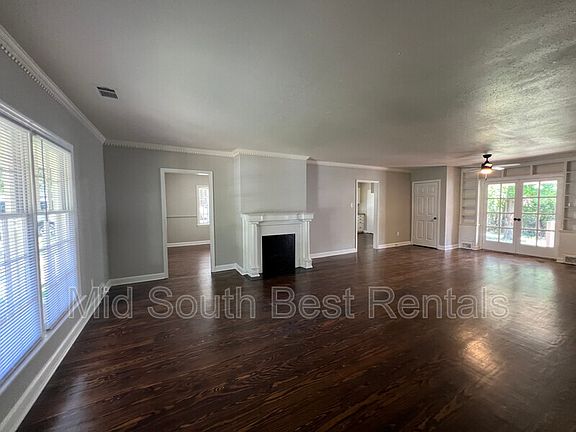 3rd image of 1597 Hutson Dr