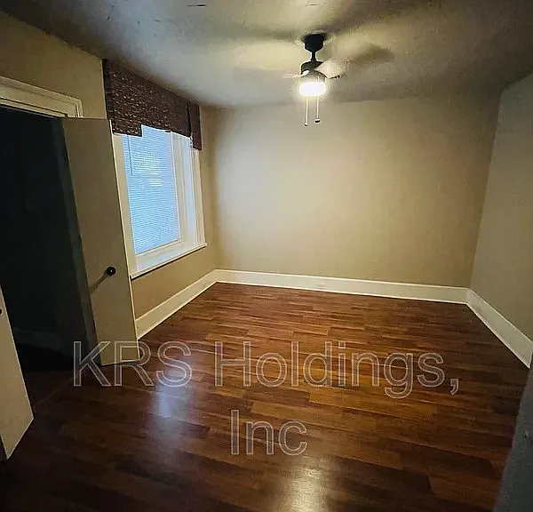 424 W Washington St #A — Photo 11