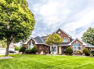 544 Malinmor Dr, Weldon Spring, MO 63304