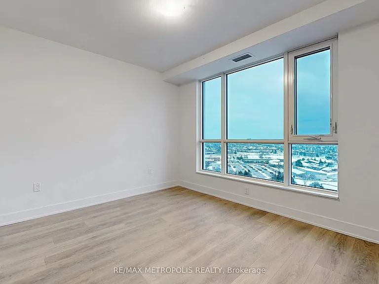 204 Burnhamthorpe Rd E #1602 — Photo 10