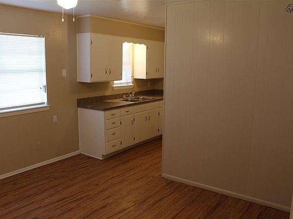 2nd image of 4734 Eden Ln