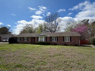 147 Chickering Rd, Jackson, TN 38305