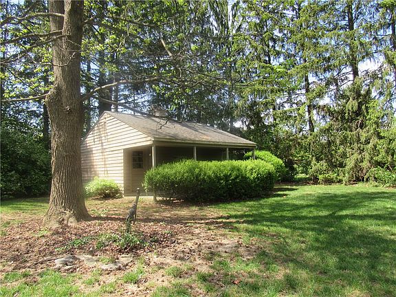 4th image of 517 Locust Hill Dr