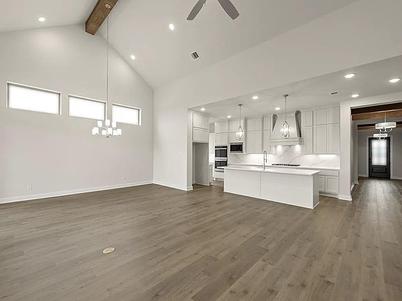 Brynlee II G family room