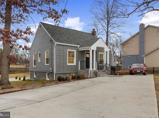 3284 Annandale Rd, Falls Church, VA 22042