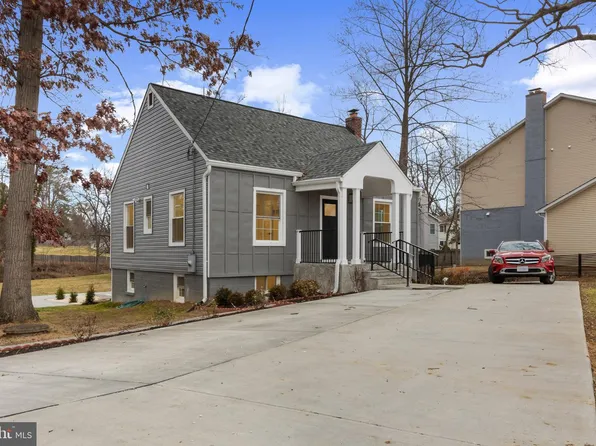 3284 Annandale Rd, Falls Church, VA 22042