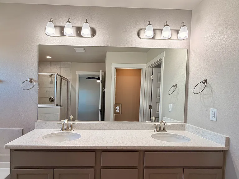 14670 Longhorn Dr — Photo 10