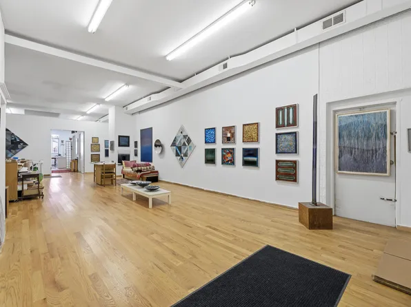 6020 Broadway image 6 of 34