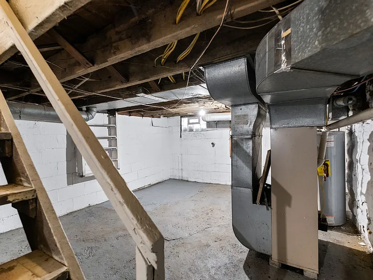 826 Walnut St — Photo 21
