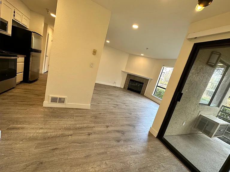 39206 Guardino Dr #112 — Photo 17