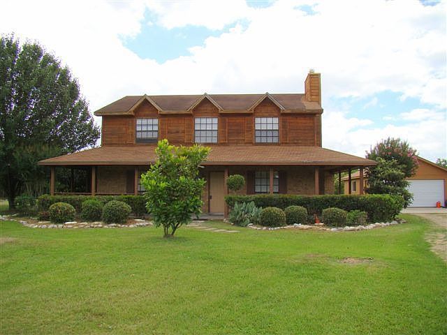 Great 4 bedroom 2 story in Cypress w/huge potential!