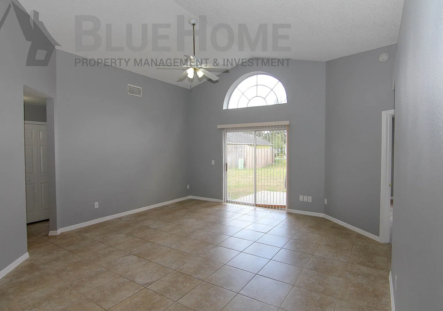 Newly Renovated 3/2/2 cul-de-sac home off the EconTrail — Photo 4