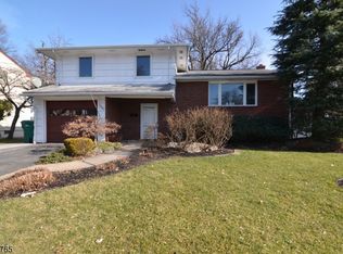 1567 Franklin St, Clark, NJ 07066