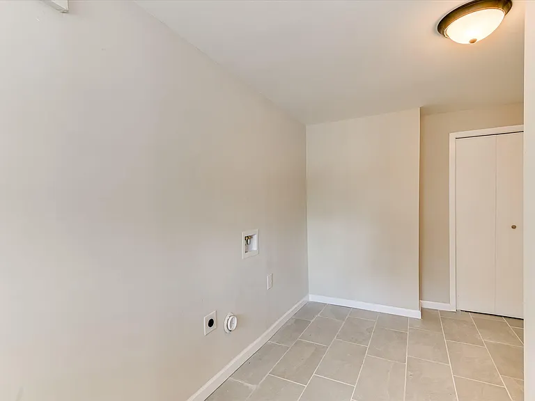 325 Meridian Ave — Photo 7