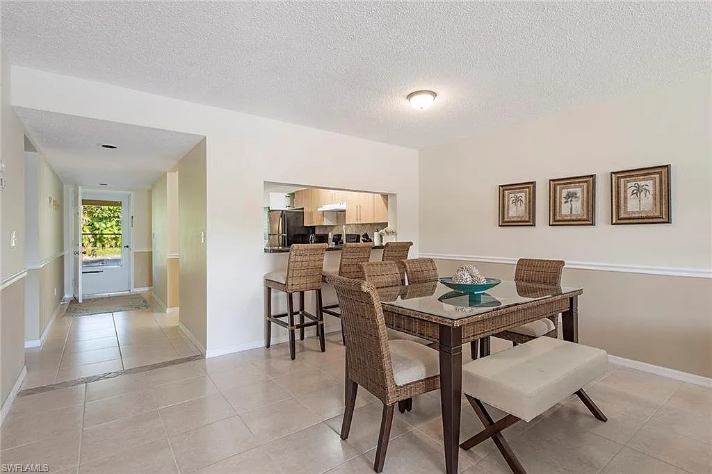 2 bed, 2.0 bath, 1168 sqft, $5,500 — Photo 4