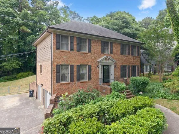 2272 Westridge Dr, Snellville, GA 30078