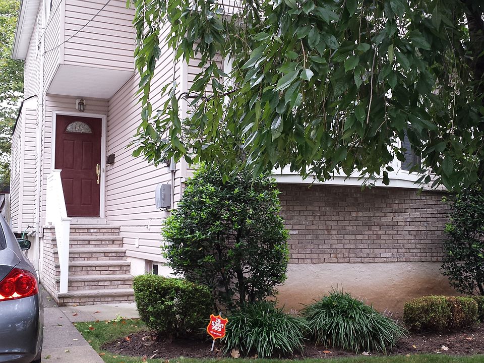 1st image of 209 Ardmore Ave